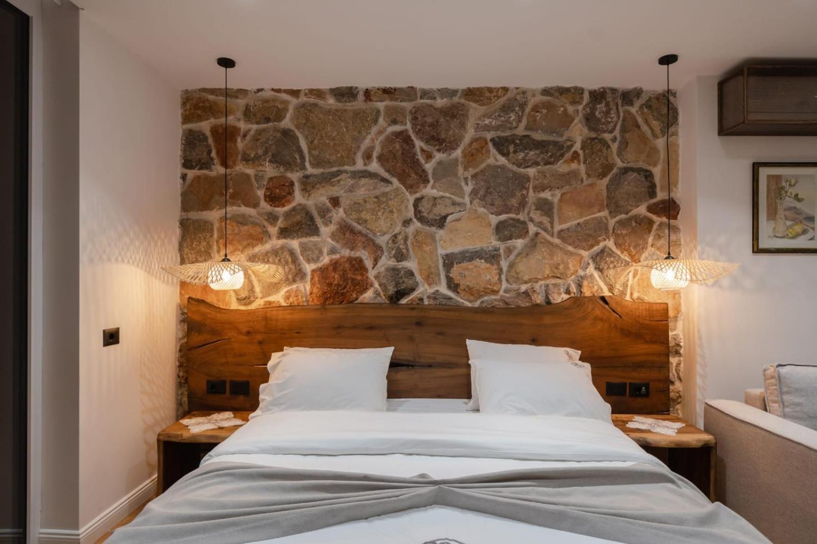 Melko Hotel *