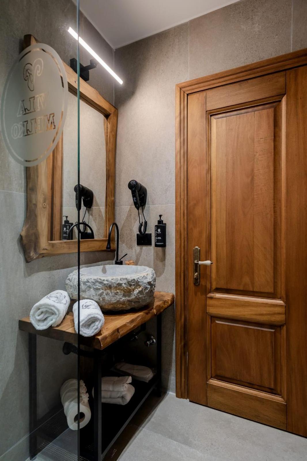 Melko Hotel Korce